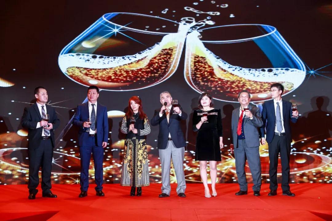 熱烈慶?!白兏飫?chuàng)新 揚(yáng)帆未來”北京中成康富2019年合伙人年會(huì)勝利召開 熱烈慶?!白兏飫?chuàng)新 揚(yáng)帆未來”北京中成康富2019年合伙人年會(huì)勝利召開