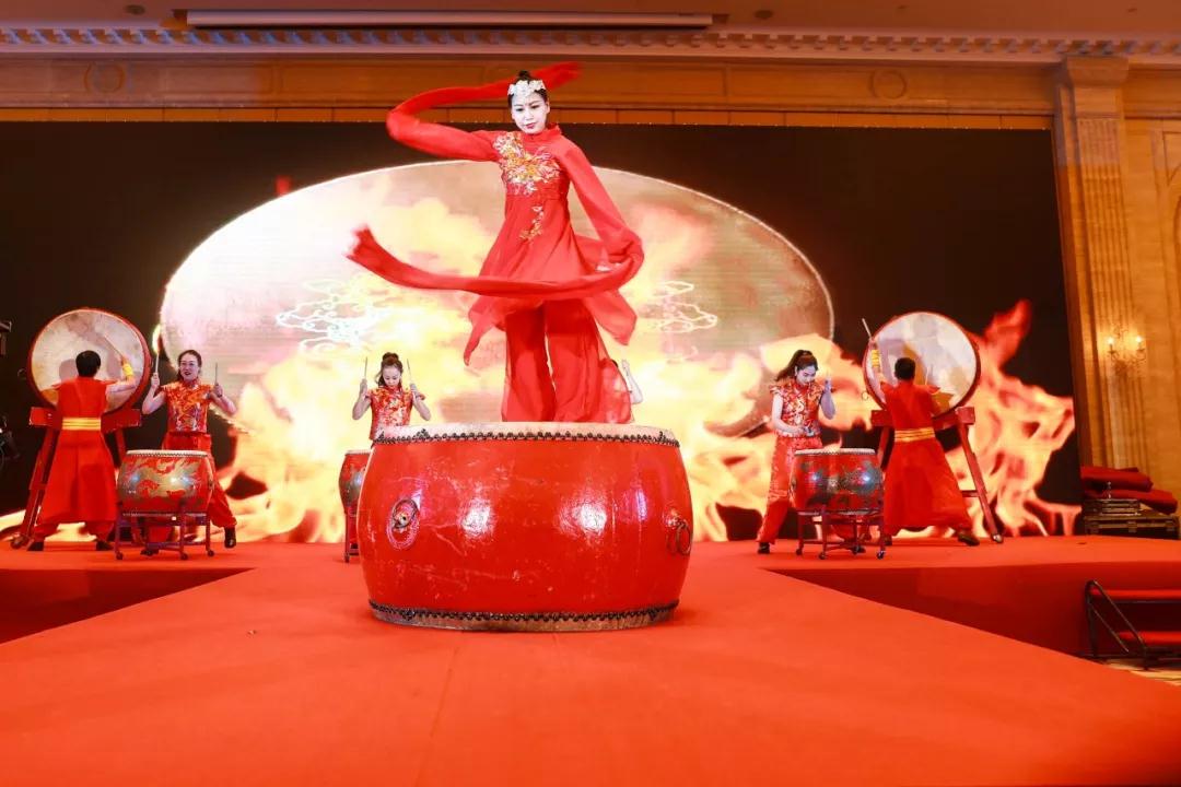 熱烈慶?!白兏飫?chuàng)新 揚(yáng)帆未來”北京中成康富2019年合伙人年會(huì)勝利召開 熱烈慶?!白兏飫?chuàng)新 揚(yáng)帆未來”北京中成康富2019年合伙人年會(huì)勝利召開